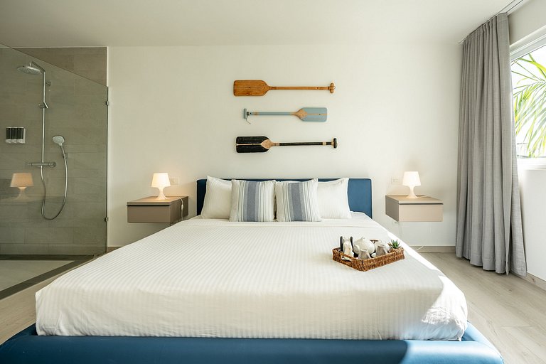 Seaside Luxury 1BDR Condo Paseo Playa Coral D-306