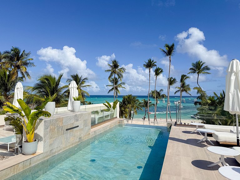 Beach Haven 1BDR Condo Paseo Playa Coral - 305