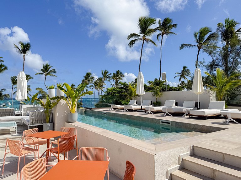 Beach Haven 1BDR Condo Paseo Playa Coral - 305