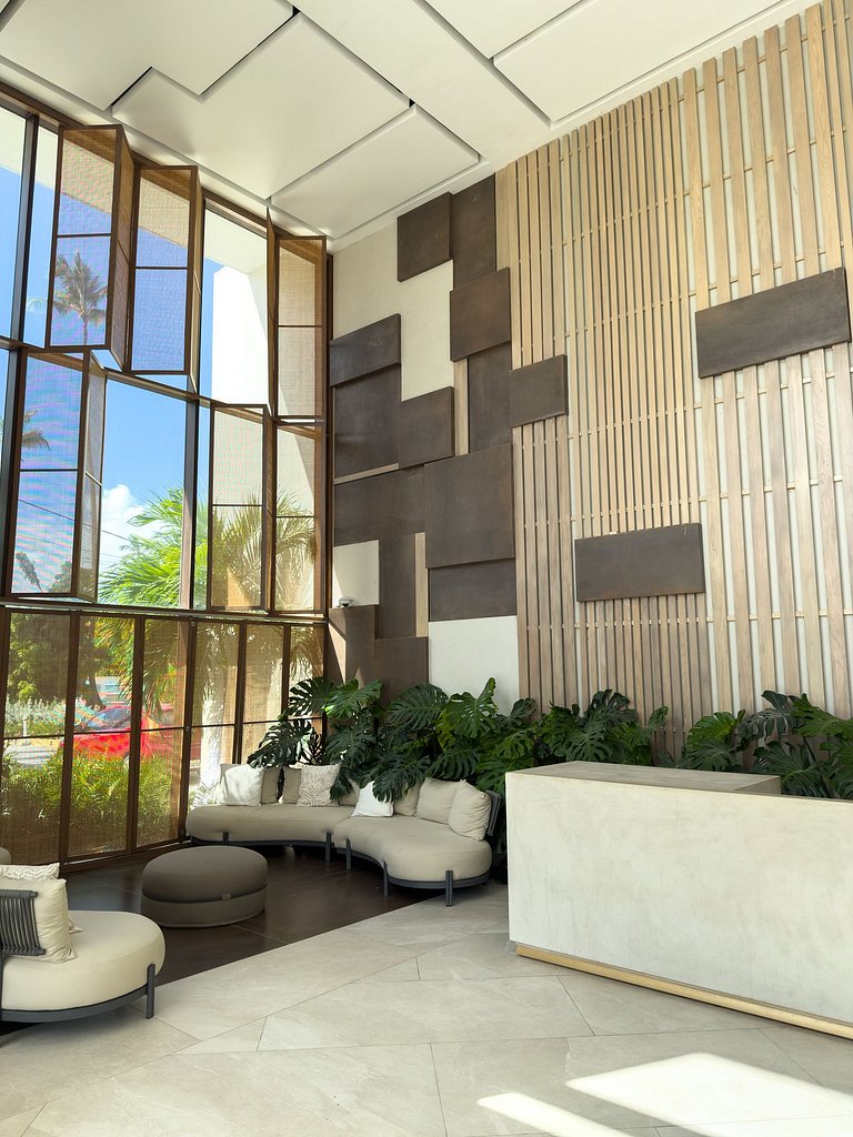 Beach Haven 1BDR Condo Paseo Playa Coral - 305