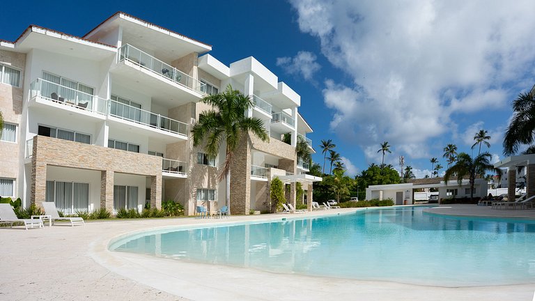 Beach Haven 1BDR Condo Paseo Playa Coral - 305