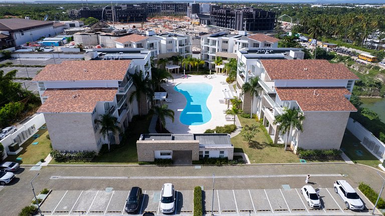 Beach Haven 1BDR Condo Paseo Playa Coral - 305