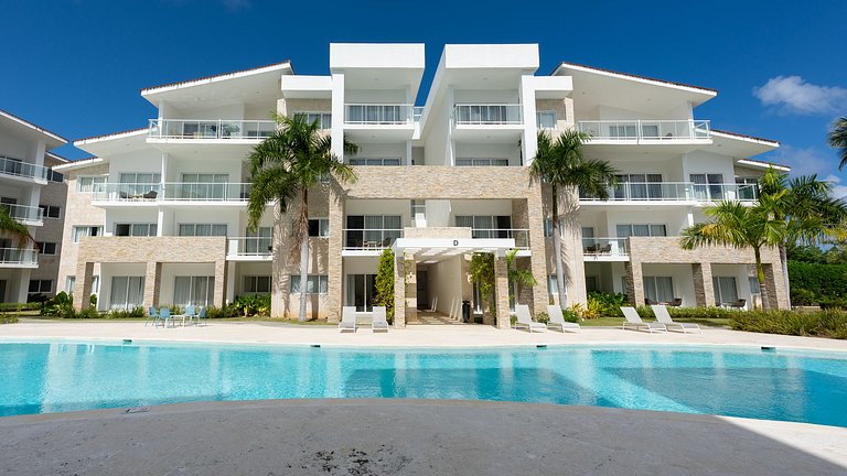 Beach Haven 1BDR Condo Paseo Playa Coral - 305