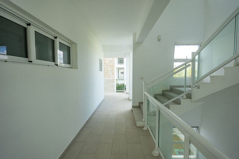 Beach Haven 1BDR Condo Paseo Playa Coral - 305