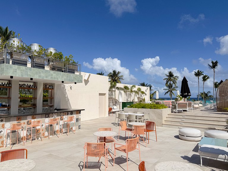 Seaside Luxury 1BDR Condo Paseo Playa Coral D-306