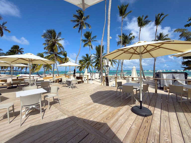 Seaside Luxury 1BDR Condo Paseo Playa Coral D-306