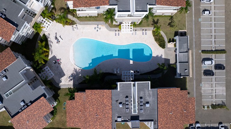 Seaside Luxury 1BDR Condo Paseo Playa Coral D-306