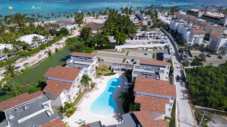 Seaside Luxury 1BDR Condo Paseo Playa Coral D-306