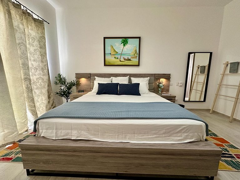 Corner 2BDR in Coral Bay 2 in front of Hard Rock