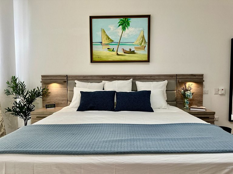 Corner 2BDR in Coral Bay 2 in front of Hard Rock