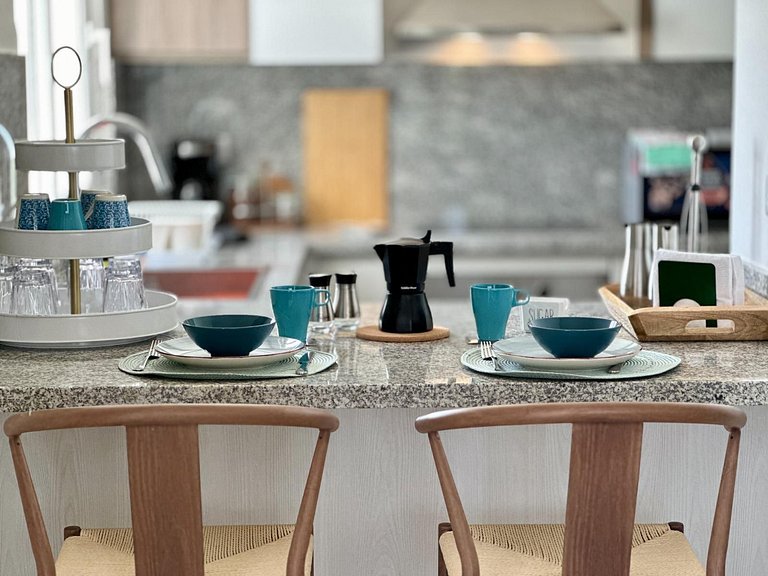 Corner 2BDR in Coral Bay 2 in front of Hard Rock