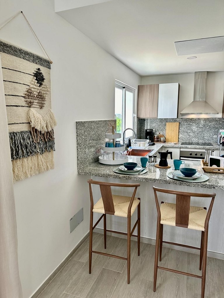 Corner 2BDR in Coral Bay 2 in front of Hard Rock