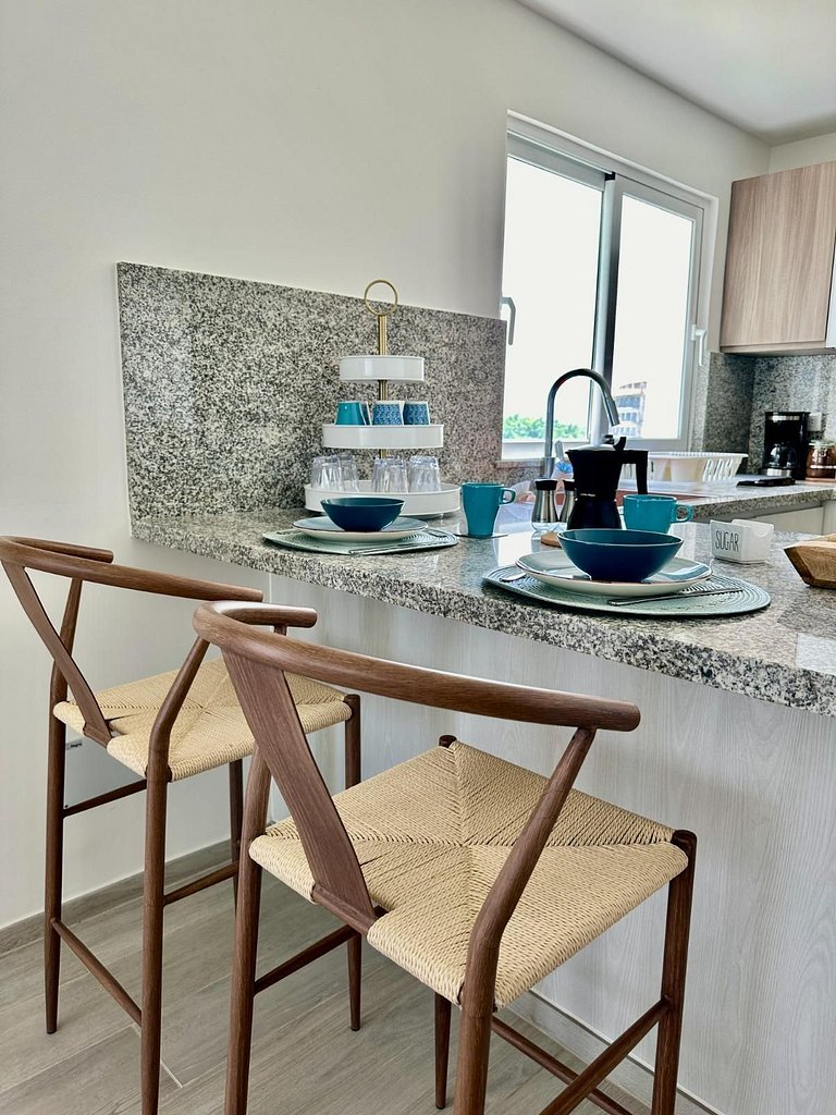 Corner 2BDR in Coral Bay 2 in front of Hard Rock