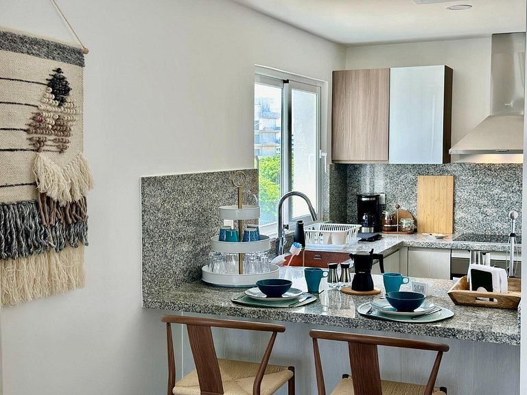 Corner 2BDR in Coral Bay 2 in front of Hard Rock