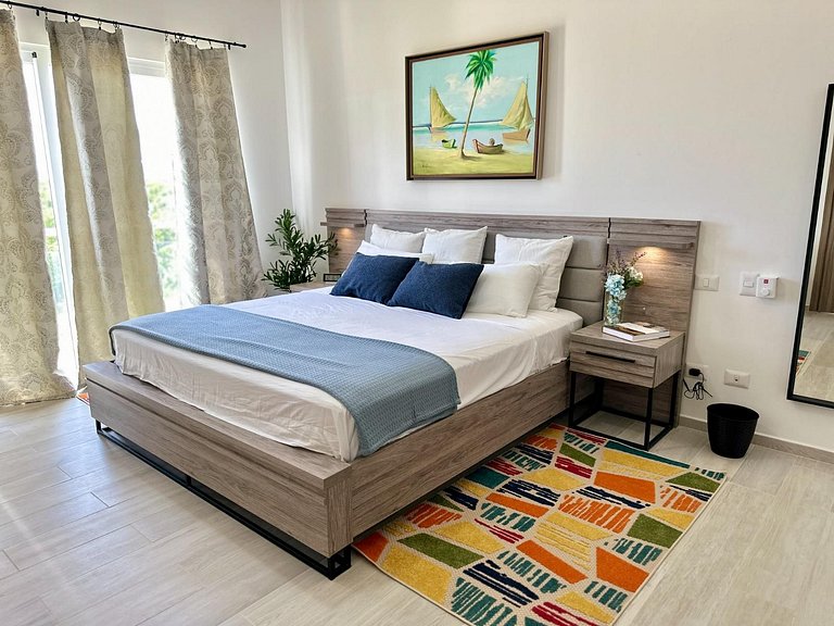 Corner 2BDR in Coral Bay 2 in front of Hard Rock