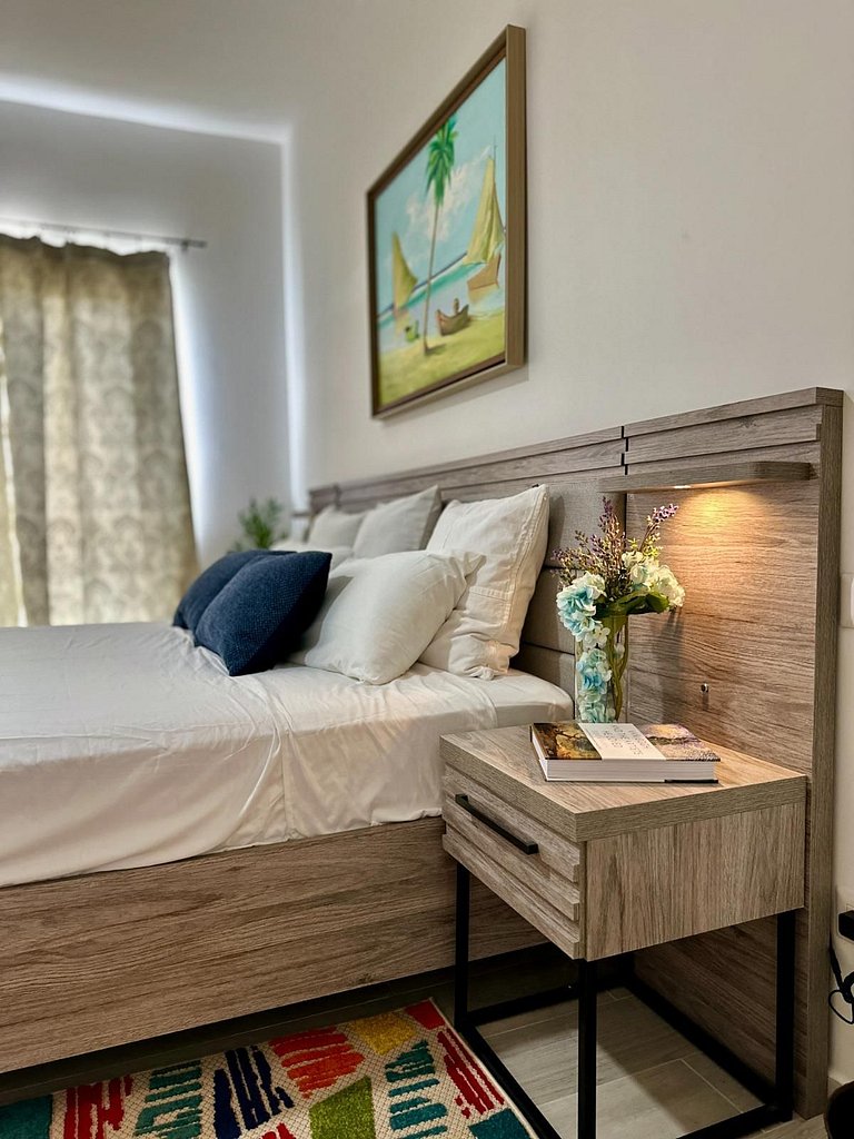 Corner 2BDR in Coral Bay 2 in front of Hard Rock