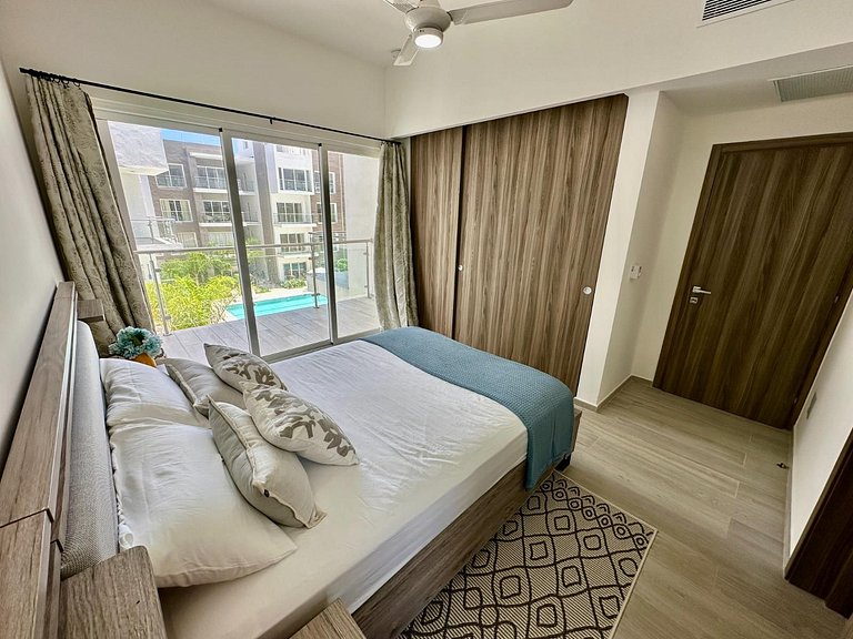 Corner 2BDR in Coral Bay 2 in front of Hard Rock