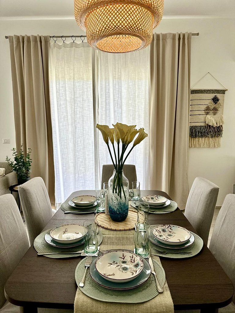 Corner 2BDR in Coral Bay 2 in front of Hard Rock