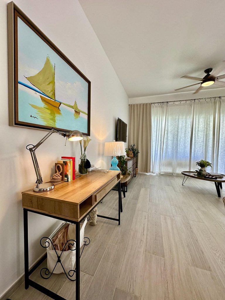 Corner 2BDR in Coral Bay 2 in front of Hard Rock