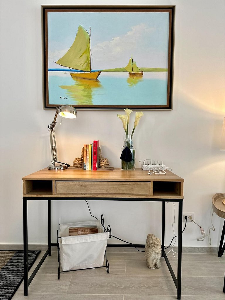 Corner 2BDR in Coral Bay 2 in front of Hard Rock