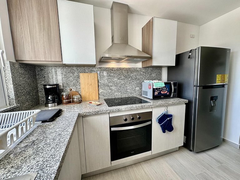 Corner 2BDR in Coral Bay 2 in front of Hard Rock