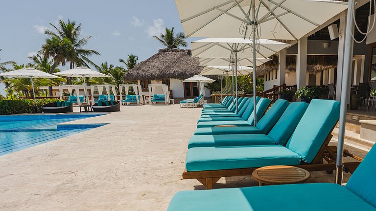 Hard Rock Golf Cozy 1BR • Pool & Golf Views