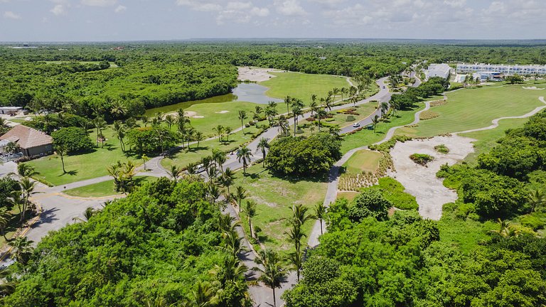 Hard Rock Golf Cozy 1BR • Pool & Golf Views