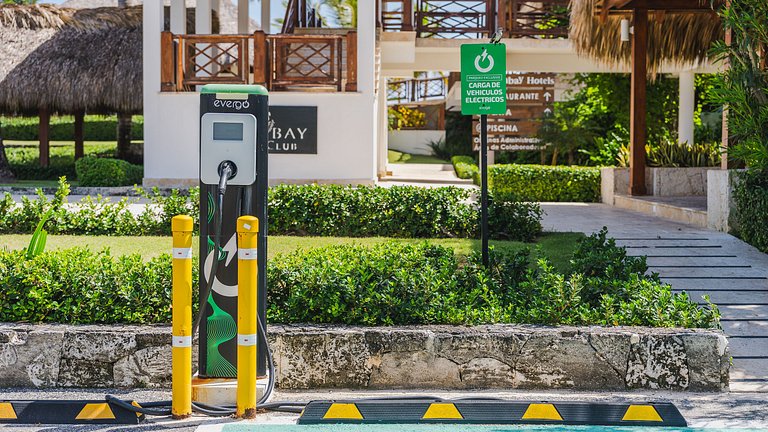 Unique Pool & Golf view retreat 1BDR in Hard Rock