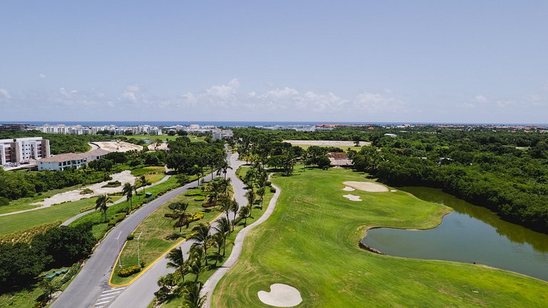 Unique Pool & Golf view retreat 1BDR in Hard Rock