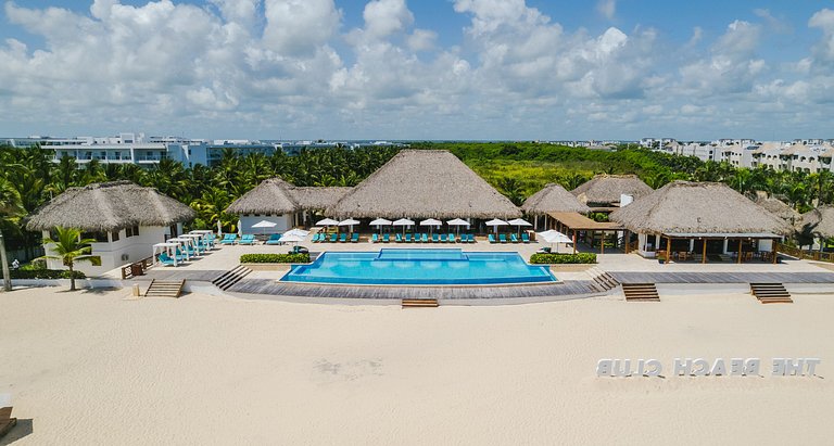 Unique Pool & Golf view retreat 1BR in Hard Rock