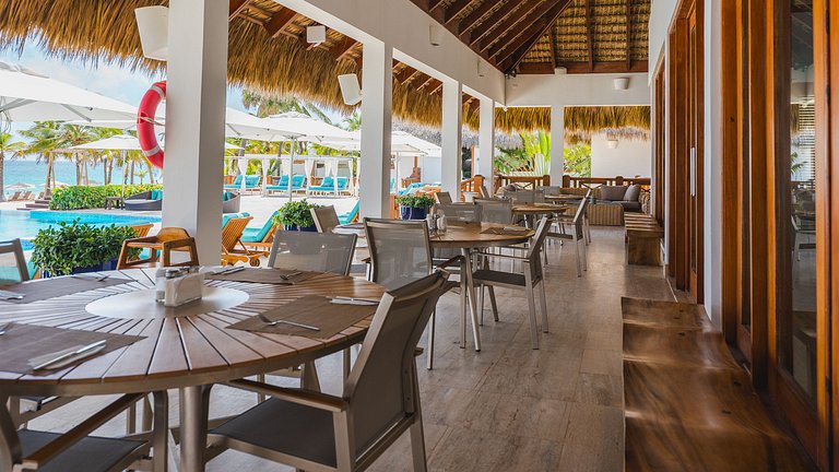 Hard Rock Area PH • Private Jacuzzi & Beach View