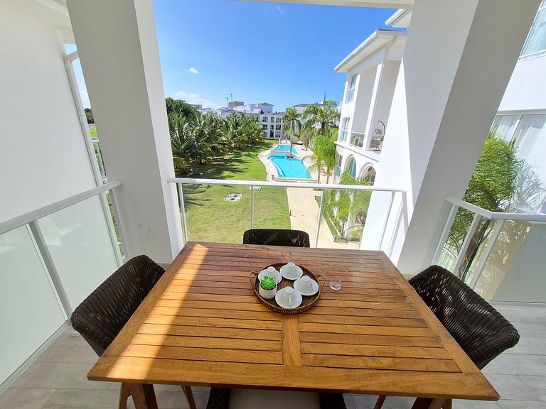Unique 1BR Retreat w/ Pool & Golf View HR