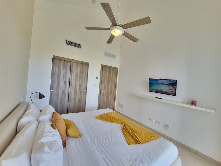 Unique 1BR Retreat w/ Pool & Golf View HR
