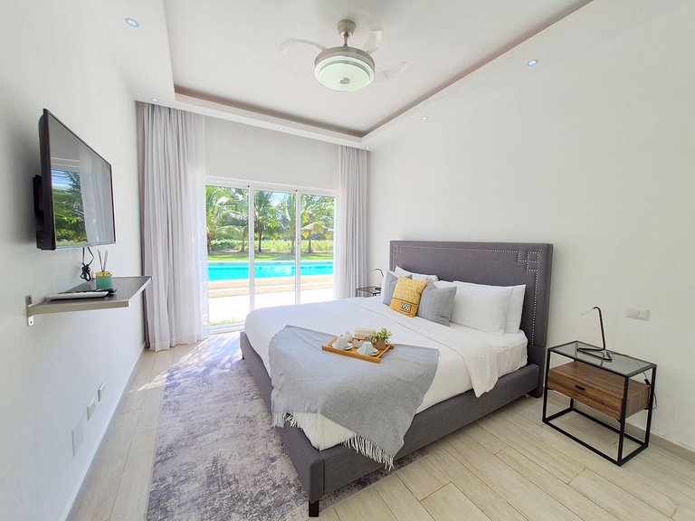 Pool & Golf View Condo Inside Hard Rock Area