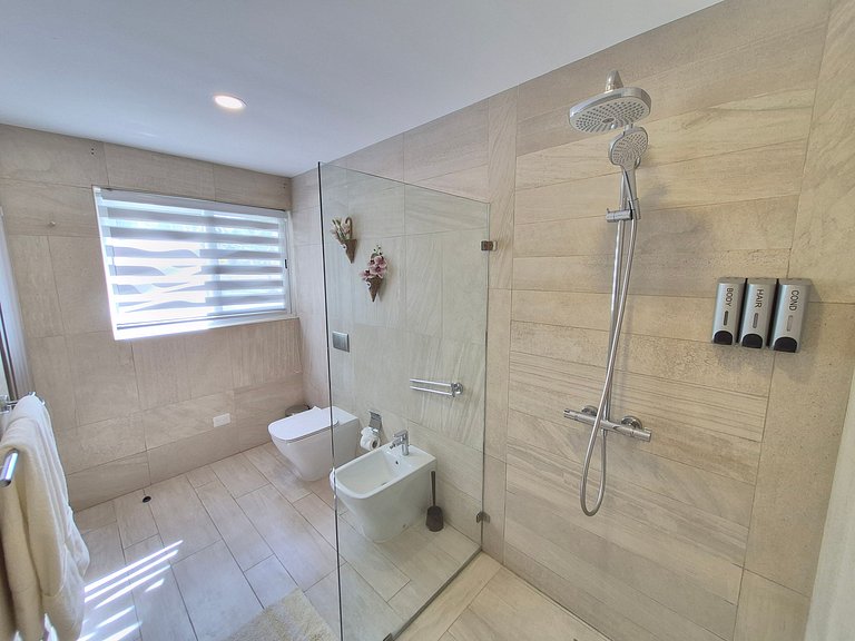 Pool & Golf View Condo Inside Hard Rock Area