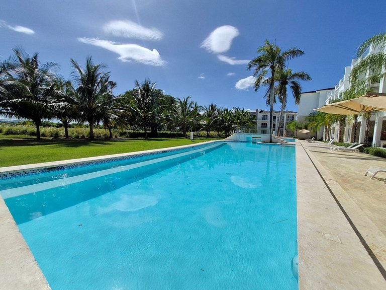 Breathtaking PH Golf & Lake Views • Hard Rock Golf