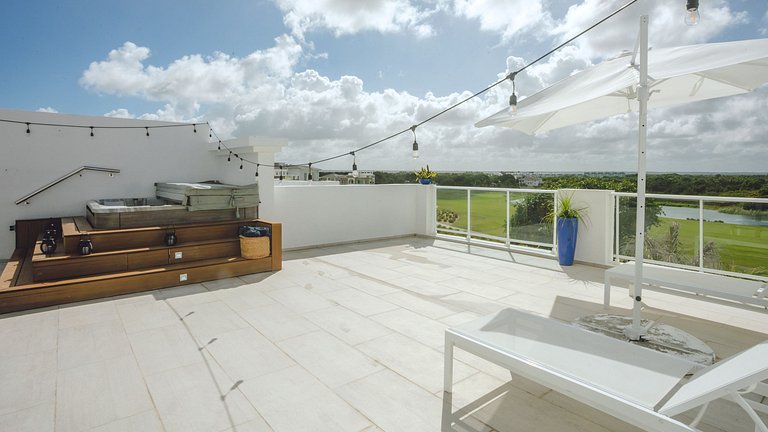 Hard Rock Area PH • Private Jacuzzi & Beach View