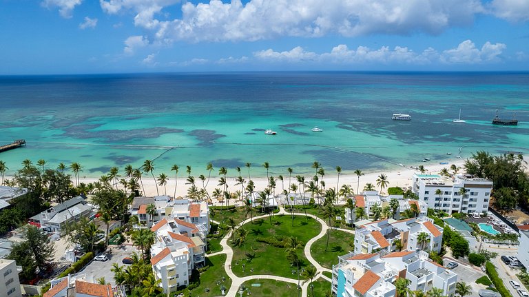 Playa Turquesa 3BR • BBQ • Oceanfront Stay