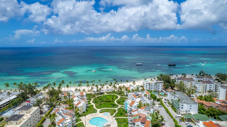 Playa Turquesa 3BR • BBQ • Oceanfront Stay