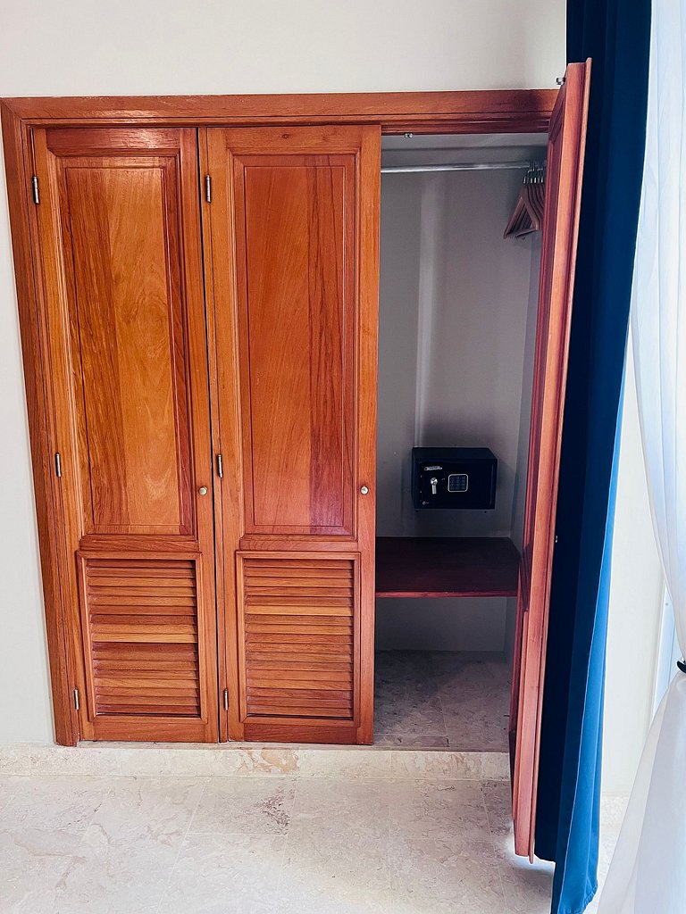 Playa Turquesa 3BR • BBQ • Oceanfront Stay