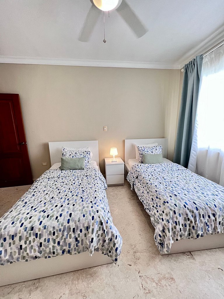 Playa Turquesa 3BR • BBQ • Oceanfront Stay