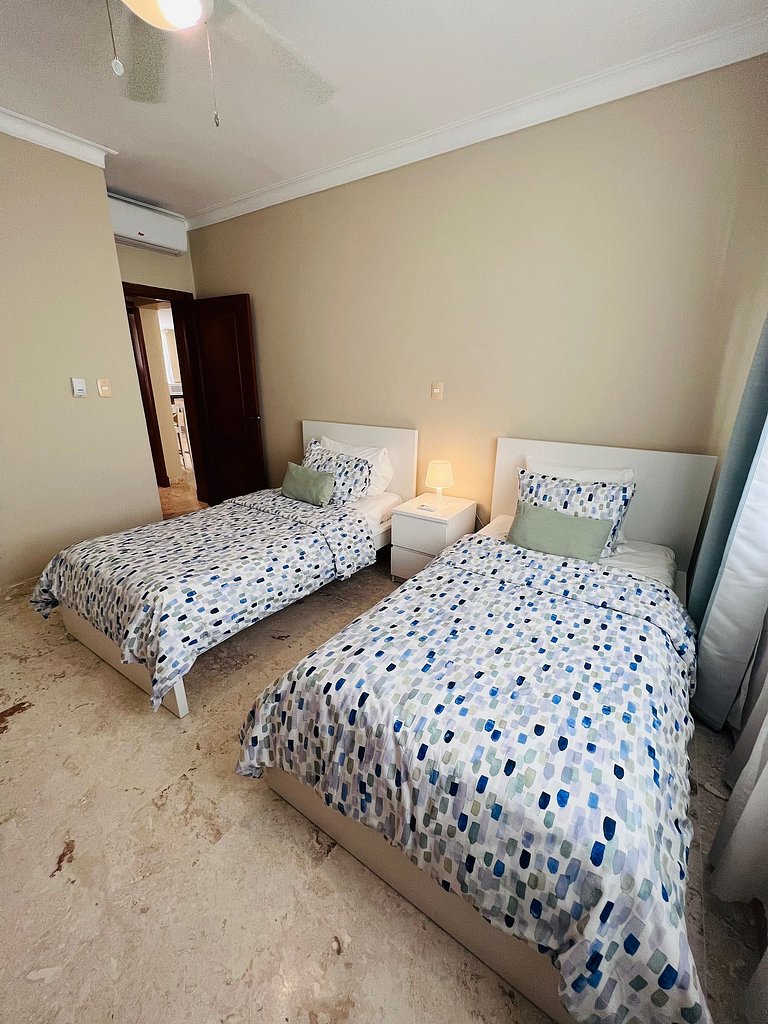 Playa Turquesa 3BR • BBQ • Oceanfront Stay