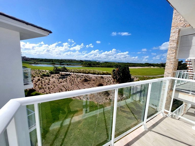 Penthouse Oasis| Private Jacuzzi & Golf Lake Views
