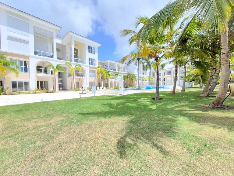 Cana Pearl 2BR Getaway | Pool & Golf Views